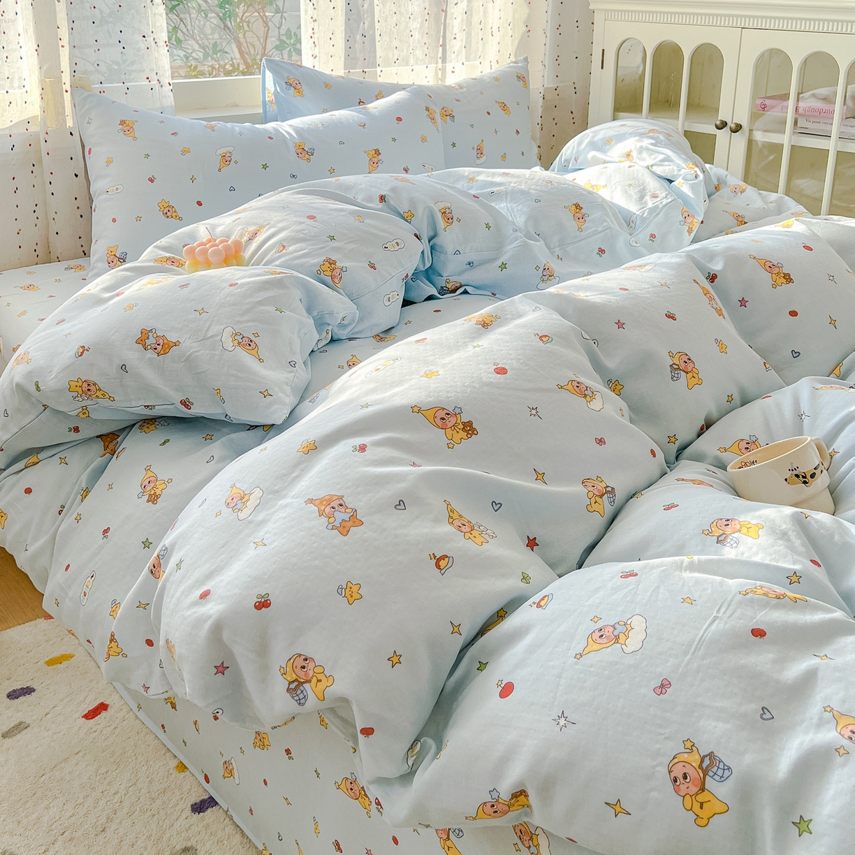 91家纺网 家纺一手货源 找家纺 感遇家纺 2026新款A类全棉有氧双层纱卡通四件套 星星人蓝