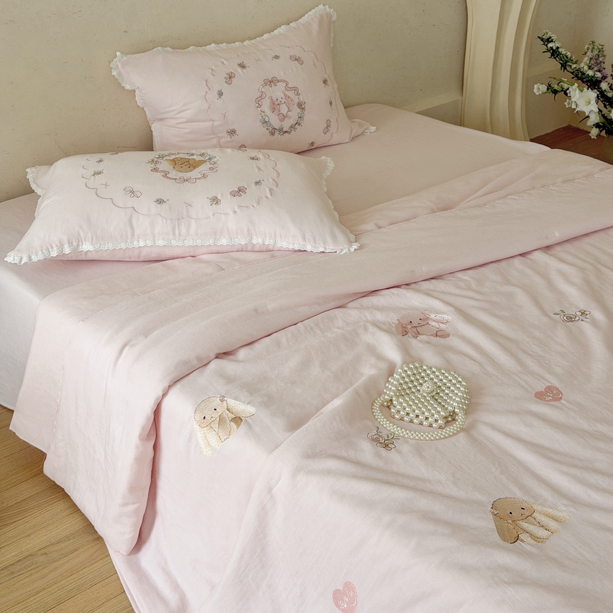 91家纺网 家纺一手货源 找家纺 （总）鹿班家居 2026春夏新款全棉皱皱纱刺绣夏被夏凉被空调被-糯糯奶泡（标准会员-20元）