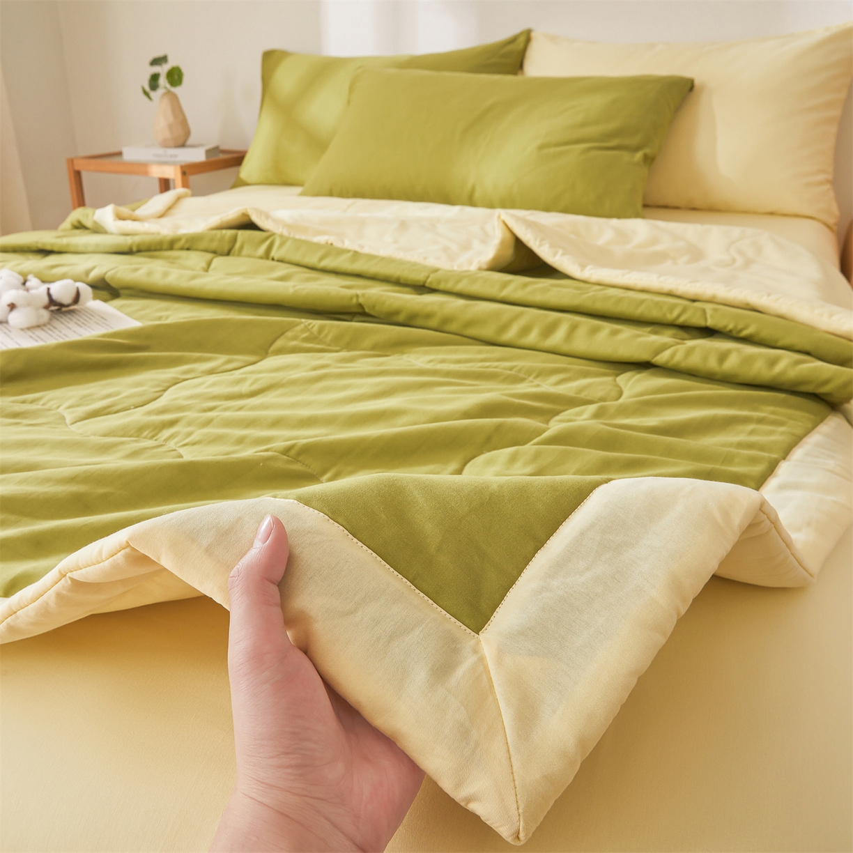 91家纺网 家纺一手货源 找家纺 晓时候 2026新款纯色100%里外全棉新疆棉花被纯棉夏凉被空调被夏被四件套被子被芯 里外全棉-果绿拼黄