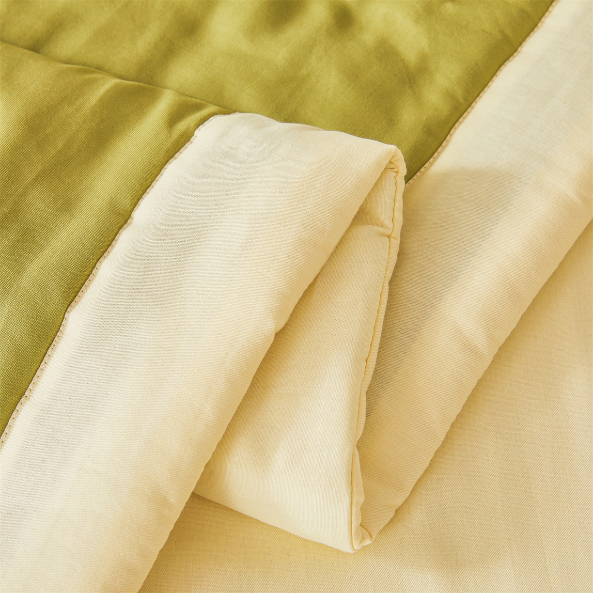 91家纺网 家纺一手货源 找家纺 晓时候 2026新款纯色100%里外全棉新疆棉花被纯棉夏凉被空调被夏被四件套被子被芯 里外全棉-果绿拼黄