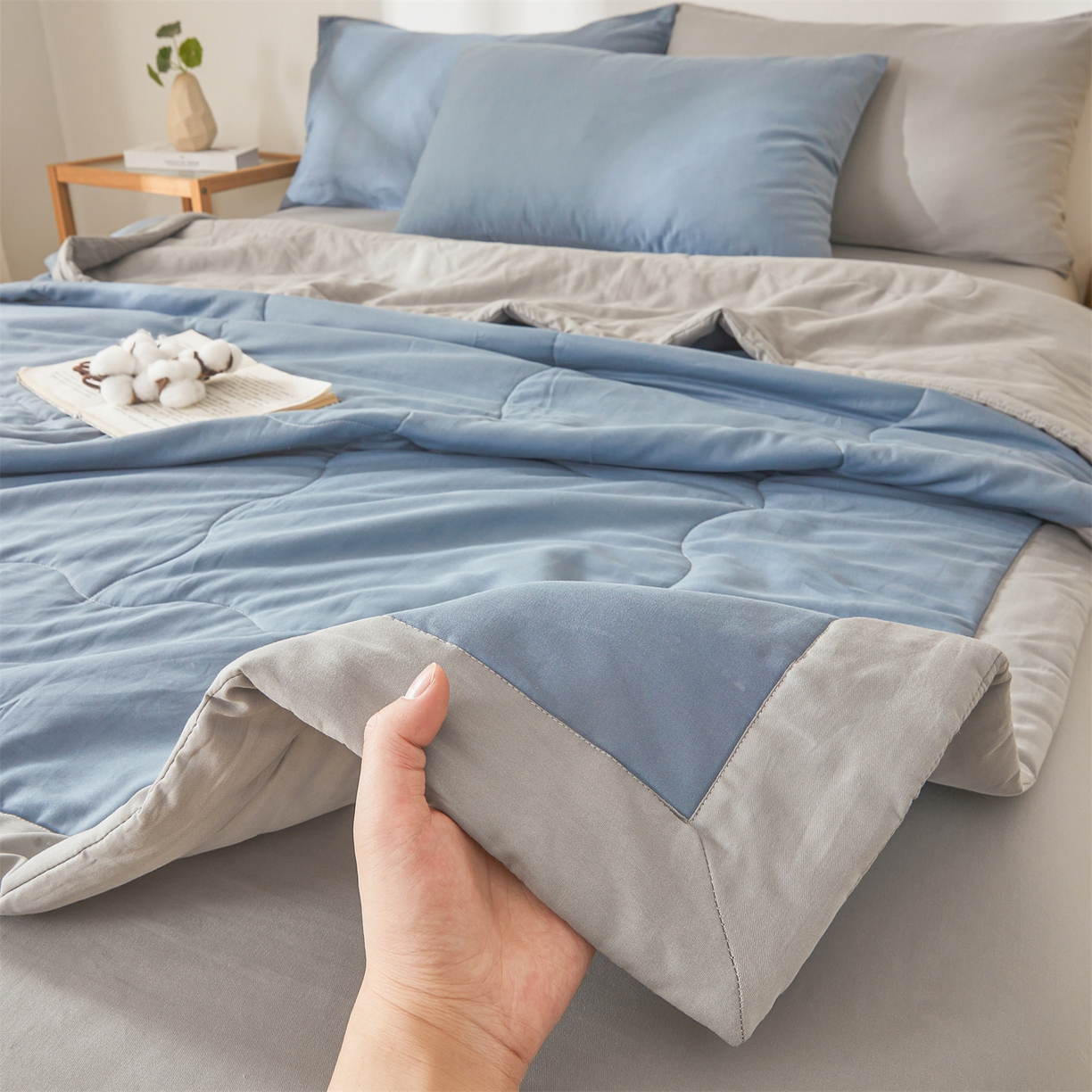 91家纺网 家纺一手货源 找家纺 晓时候 2026新款纯色100%里外全棉新疆棉花被纯棉夏凉被空调被夏被四件套被子被芯 里外全棉-海蓝拼灰