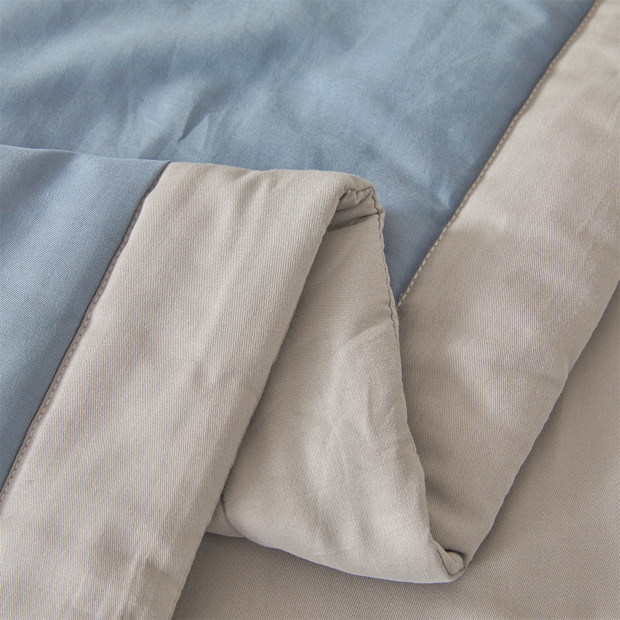 91家纺网 家纺一手货源 找家纺 晓时候 2026新款纯色100%里外全棉新疆棉花被纯棉夏凉被空调被夏被四件套被子被芯 里外全棉-海蓝拼灰