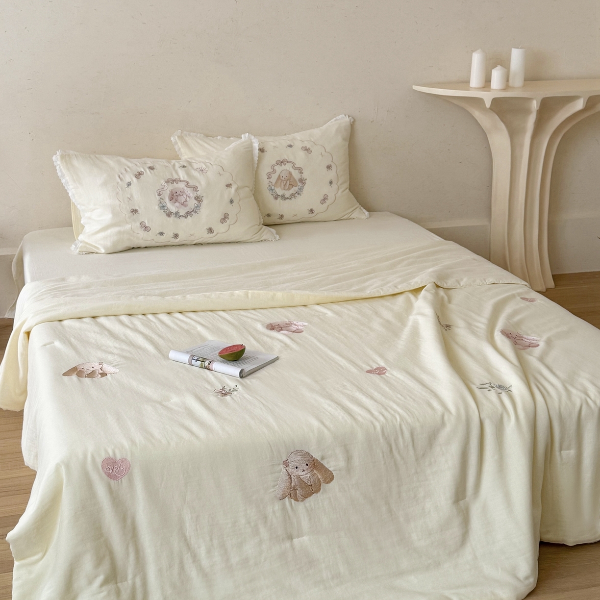 91家纺网 家纺一手货源 找家纺 鹿班家居 2026春夏新款全棉皱皱纱刺绣夏被夏凉被空调被-糯糯奶泡（标准会员-20元） 糯糯奶泡-白色