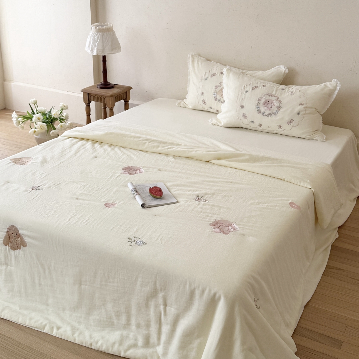 91家纺网 家纺一手货源 找家纺 鹿班家居 2026春夏新款全棉皱皱纱刺绣夏被夏凉被空调被-糯糯奶泡（标准会员-20元） 糯糯奶泡-白色