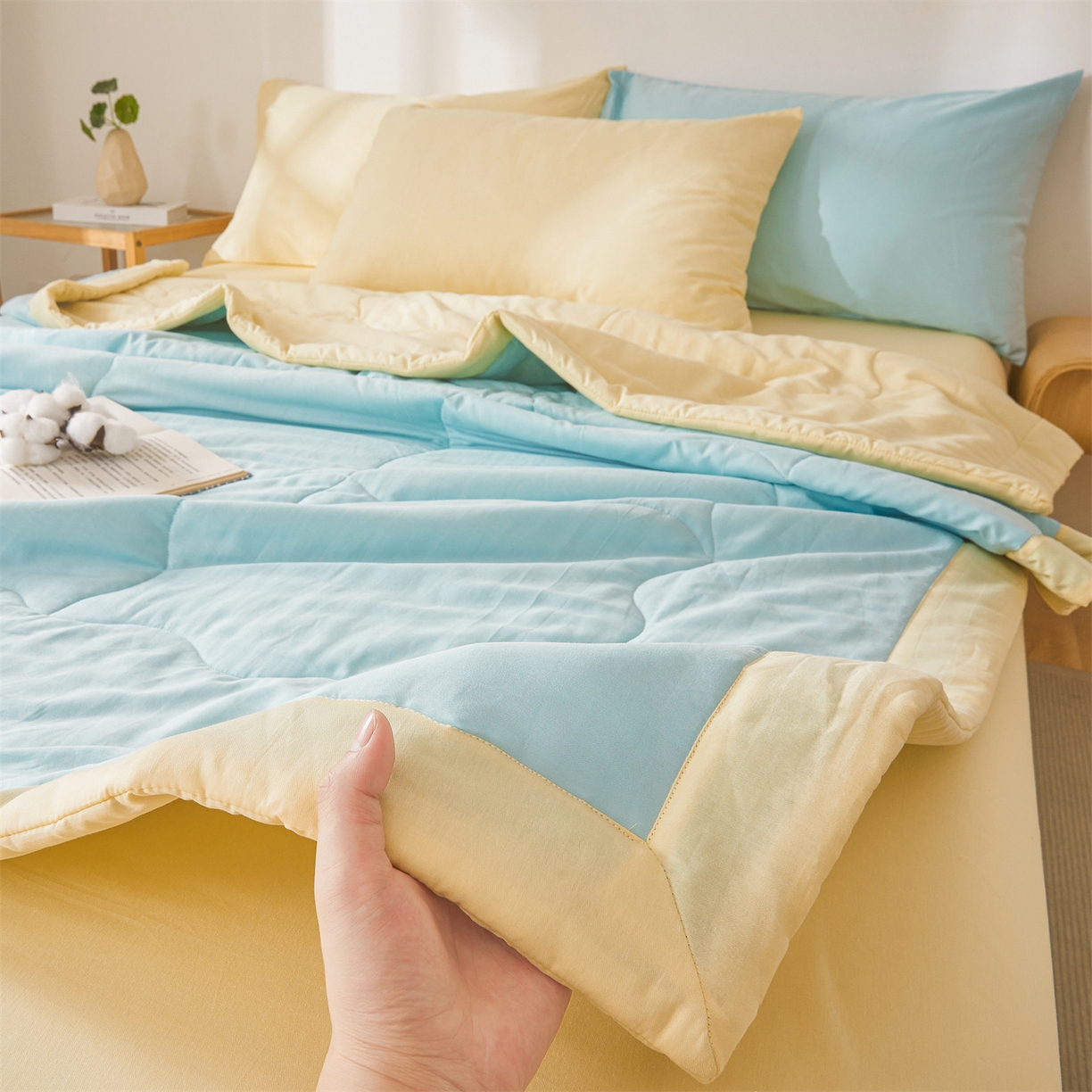 91家纺网 家纺一手货源 找家纺 晓时候 2026新款纯色100%里外全棉新疆棉花被纯棉夏凉被空调被夏被四件套被子被芯 里外全棉-天空蓝拼黄