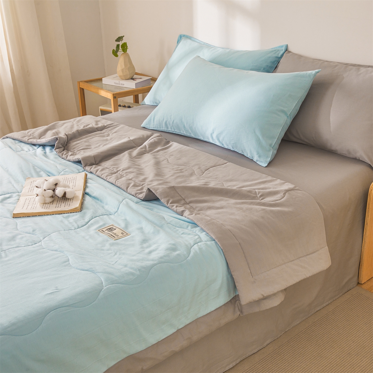 91家纺网 家纺一手货源 找家纺 晓时候 2026新款纯色100%里外全棉新疆棉花被纯棉夏凉被空调被夏被四件套被子被芯 里外全棉-天空蓝拼灰