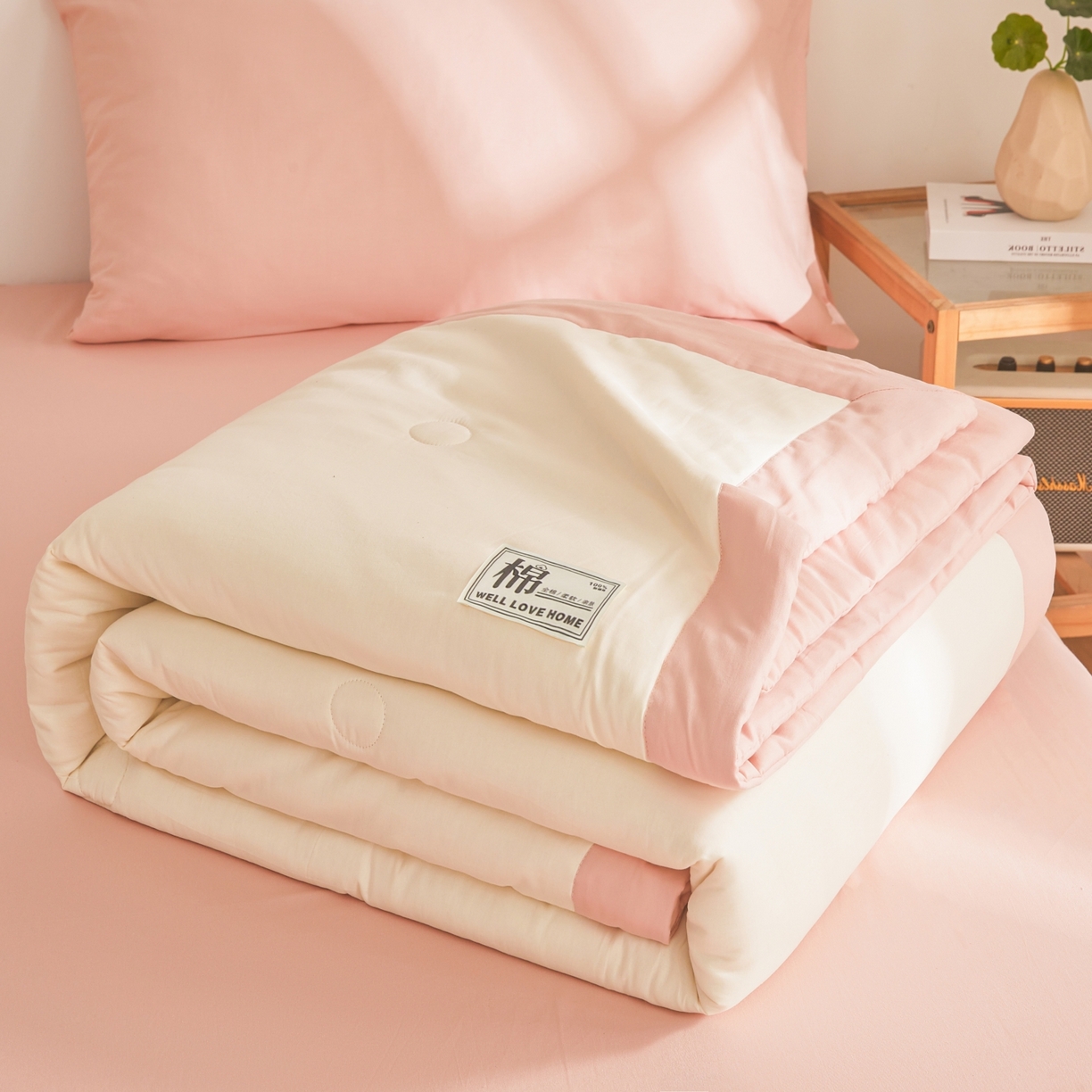 91家纺网 家纺一手货源 找家纺 晓时候 2026新款纯色100%里外全棉新疆棉花被纯棉夏凉被空调被夏被四件套被子被芯 里外全棉-月光白拼粉