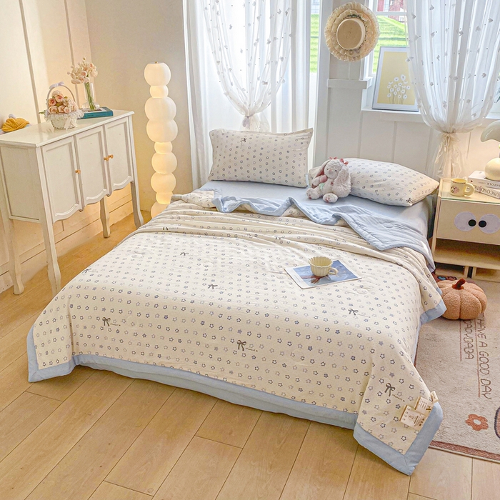 91家纺网 家纺一手货源 找家纺 爱屋及屋 2026春夏新款小清新双层纱宽包边棉花夏被夏凉被空调被 动感星星