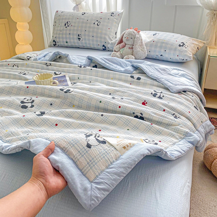 91家纺网 家纺一手货源 找家纺 爱屋及屋 2026春夏新款小清新双层纱宽包边棉花夏被夏凉被空调被 小熊猫