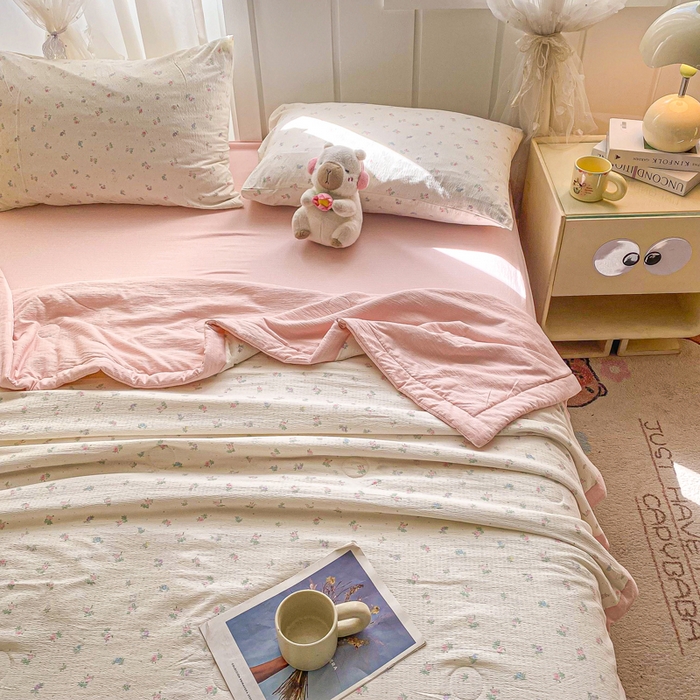 91家纺网 家纺一手货源 找家纺 爱屋及屋 2026春夏新款小清新双层纱宽包边棉花夏被夏凉被空调被 花影