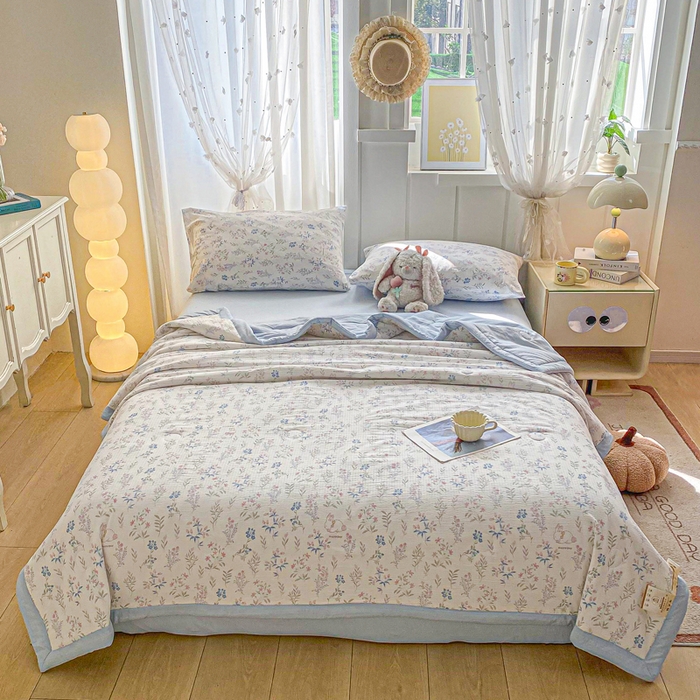 91家纺网 家纺一手货源 找家纺 爱屋及屋 2026春夏新款小清新双层纱宽包边棉花夏被夏凉被空调被 花之兔