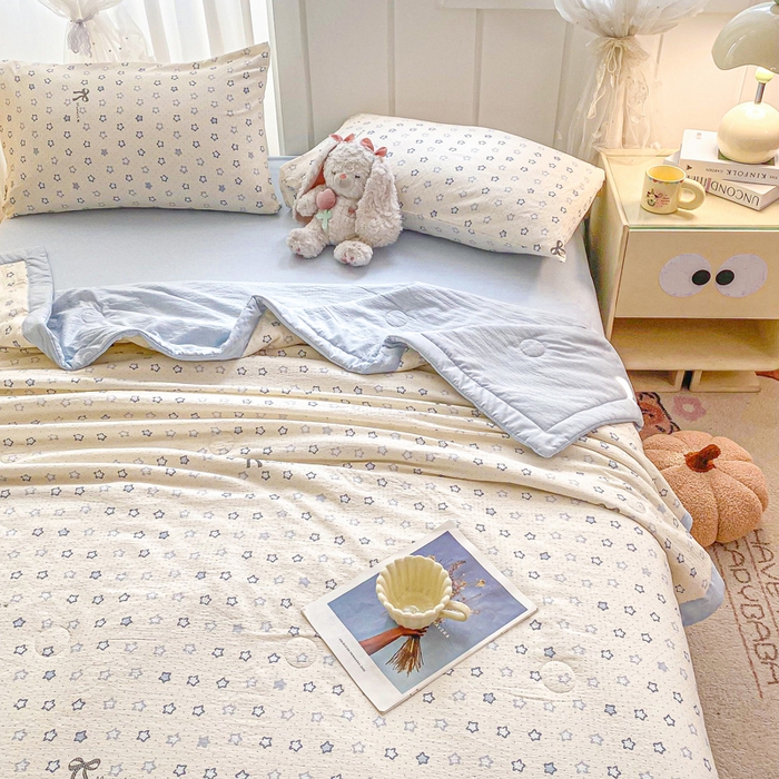 91家纺网 家纺一手货源 找家纺 爱屋及屋 2026春夏新款小清新双层纱宽包边棉花夏被夏凉被空调被 动感星星