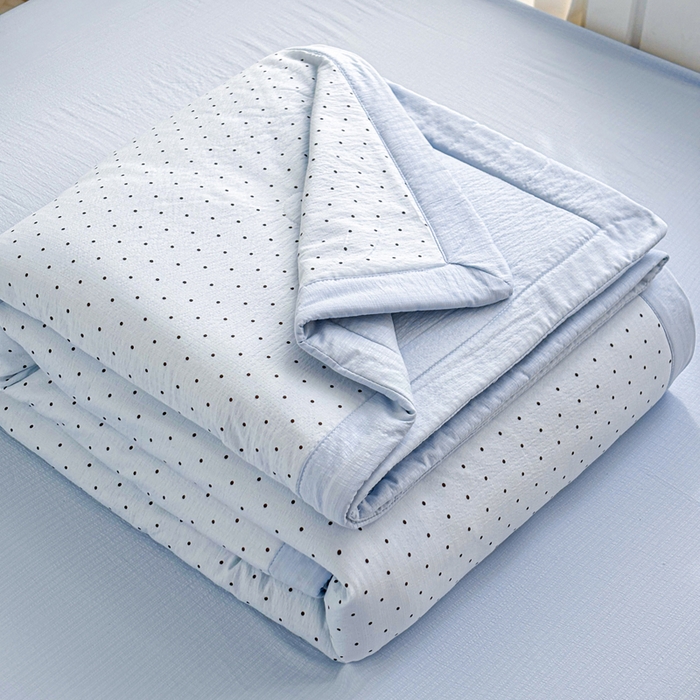 91家纺网 家纺一手货源 找家纺 爱屋及屋 2026春夏新款小清新双层纱宽包边棉花夏被夏凉被空调被 云感-蓝