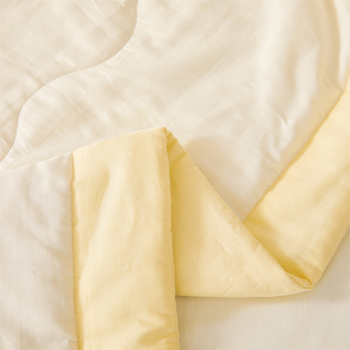 91家纺网 家纺一手货源 找家纺 晓时候 2026新款纯色100%里外全棉新疆棉花被纯棉夏凉被空调被夏被四件套被子被芯 里外全棉-月光白拼黄