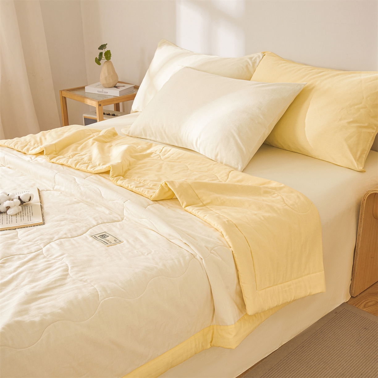 91家纺网 家纺一手货源 找家纺 晓时候 2026新款纯色100%里外全棉新疆棉花被纯棉夏凉被空调被夏被四件套被子被芯 里外全棉-月光白拼黄