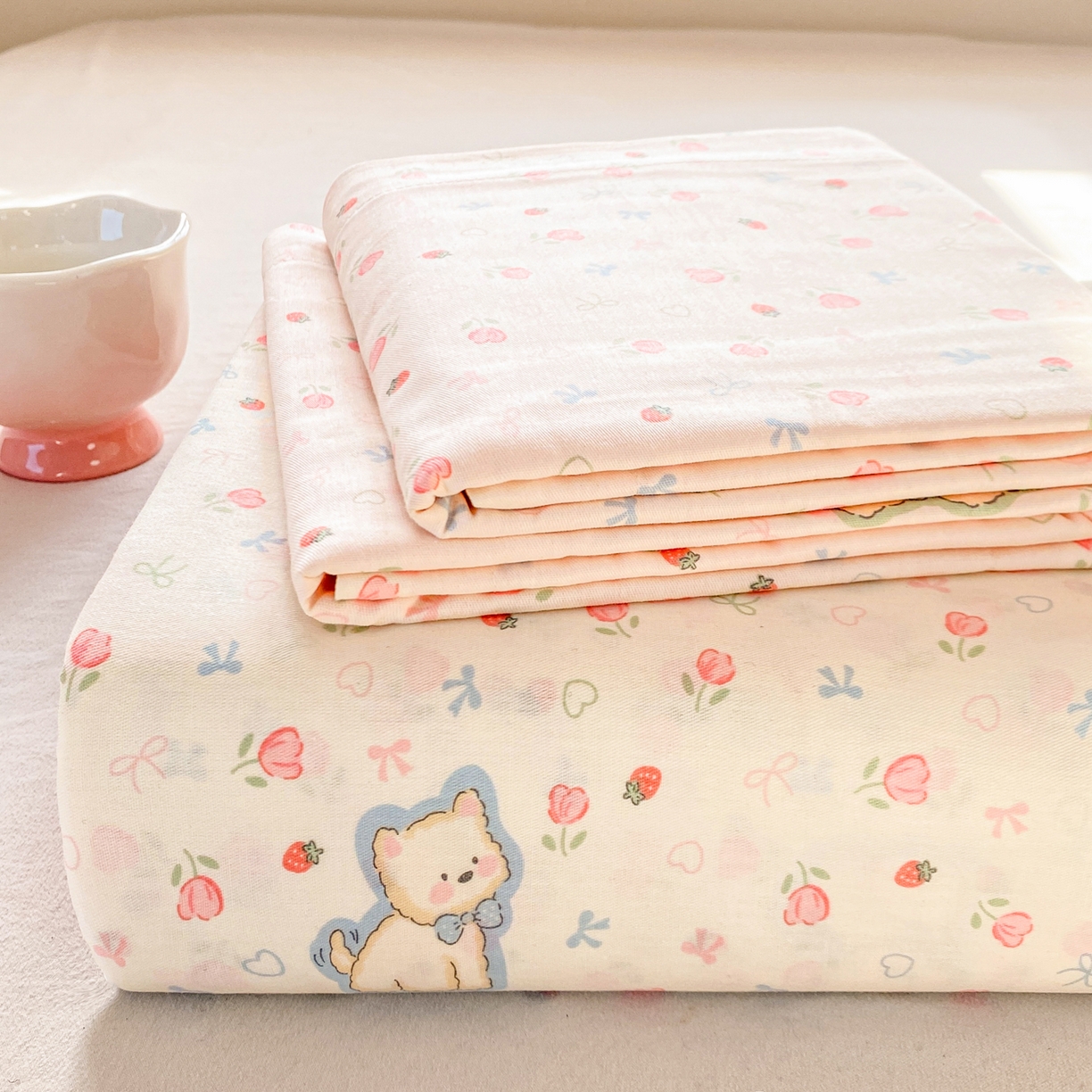 91家纺网 家纺一手货源 找家纺 女子家纺 2026新款全棉纯棉印花花卉款床单单品床单单件 玫瑰小狗