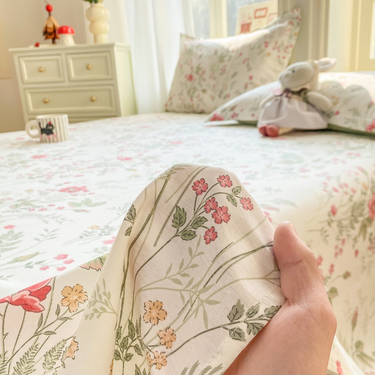 91家纺网 家纺一手货源 找家纺 女子家纺 2026新款全棉纯棉印花花卉款床单单品床单单件 玉笛花间