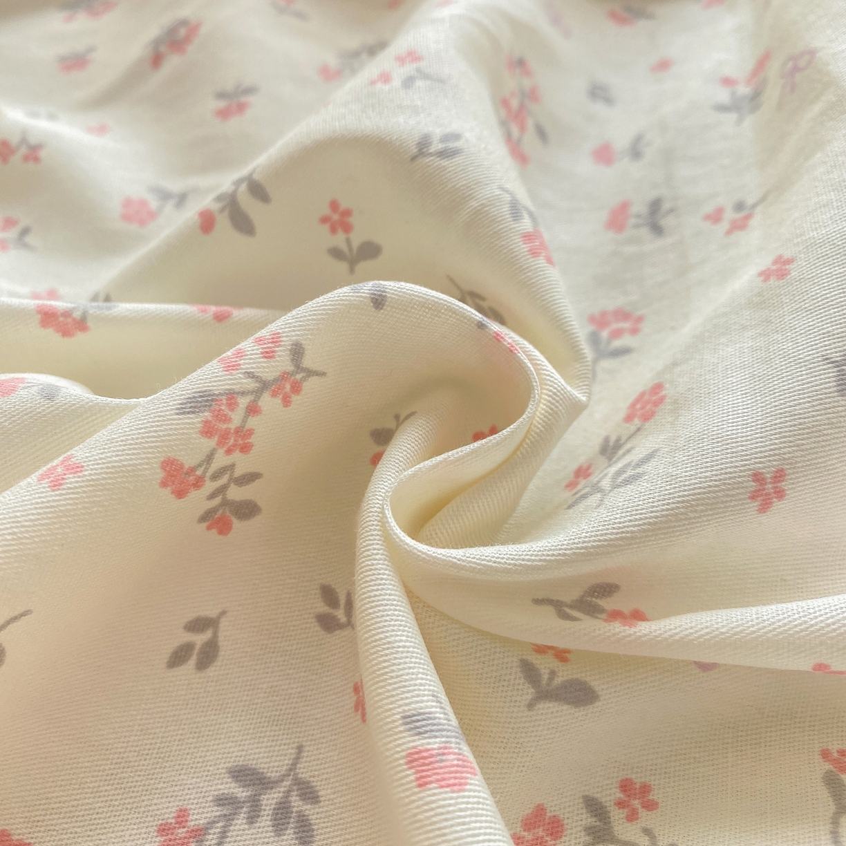 91家纺网 家纺一手货源 找家纺 女子家纺 2026新款全棉纯棉印花花卉款床单单品床单单件 微花耳耳粉