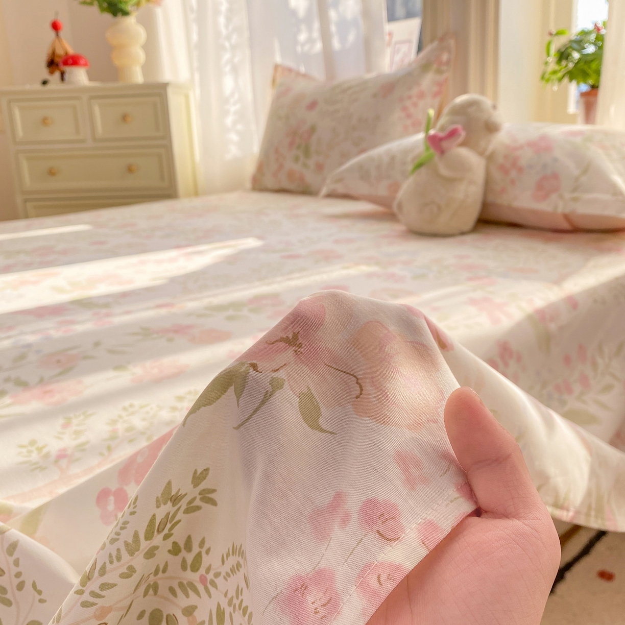 91家纺网 家纺一手货源 找家纺 女子家纺 2026新款全棉纯棉印花花卉款床单单品床单单件 花仙兔兔
