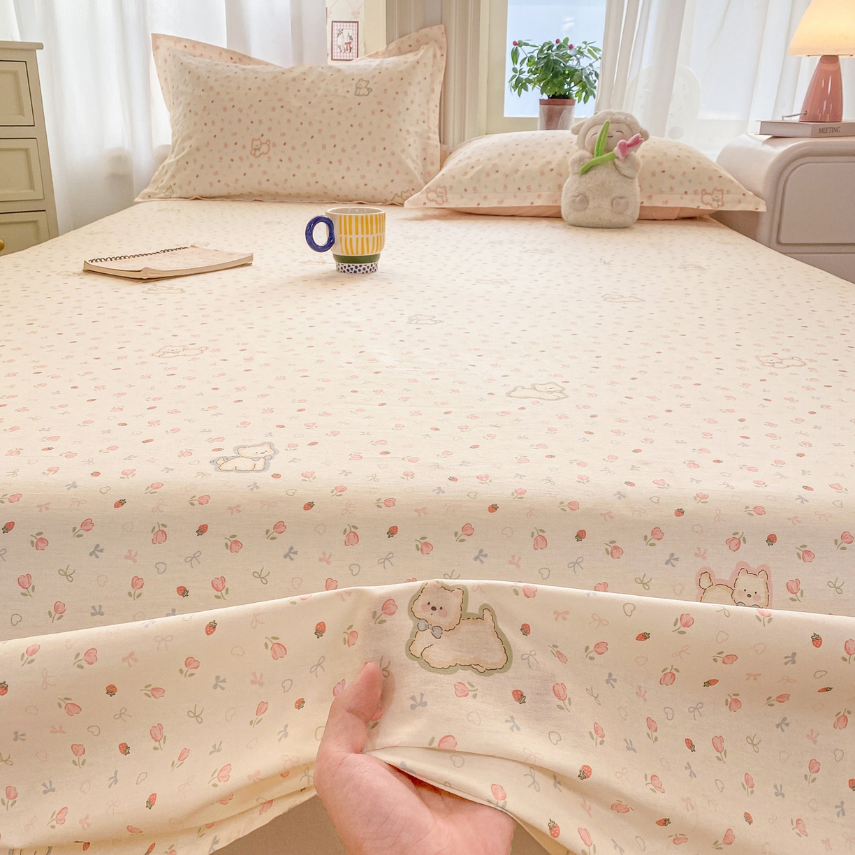 91家纺网 家纺一手货源 找家纺 女子家纺 2026新款全棉纯棉印花花卉款床单单品床单单件 玫瑰小狗