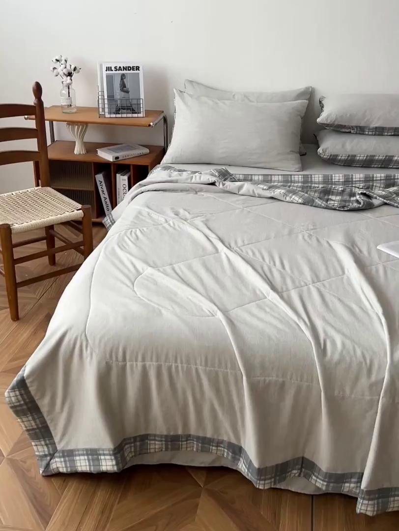 91家纺网 家纺一手货源 找家纺 云玲时尚 2026新款100%新疆棉花水洗色织夏被四件套 灰色