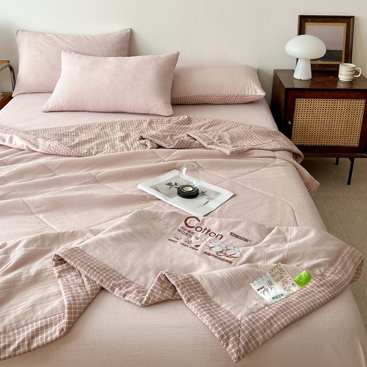 91家纺网 家纺一手货源 找家纺 云玲时尚 2026新款100%新疆棉花水洗色织夏被四件套 浅粉