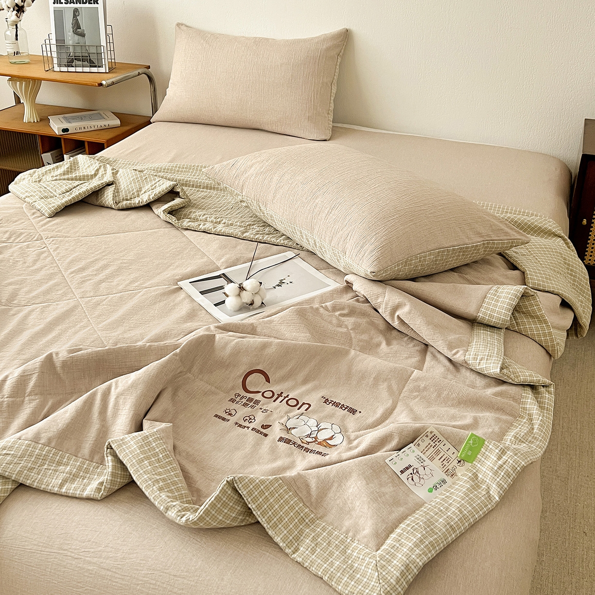 91家纺网 家纺一手货源 找家纺 云玲时尚 2026新款100%新疆棉花水洗色织夏被四件套 杏色