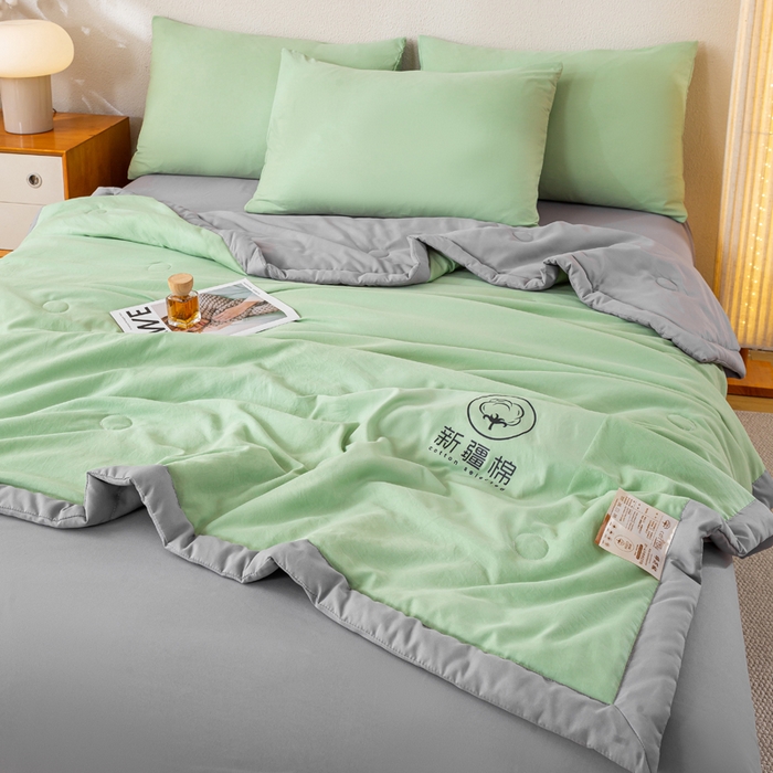 91家纺网 家纺一手货源 找家纺 憨豆家纺 2026春夏新款 水洗棉纯色双拼棉花被夏凉被空调被（常年有货款） 棉朵-抹茶灰
