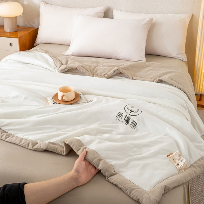 91家纺网 家纺一手货源 找家纺 憨豆家纺 2026春夏新款 水洗棉纯色双拼棉花被夏凉被空调被（常年有货款） 棉朵-卡其白