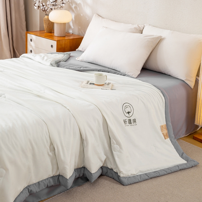 91家纺网 家纺一手货源 找家纺 憨豆家纺 2026春夏新款 水洗棉纯色双拼棉花被夏凉被空调被（常年有货款） 棉朵-浅灰白