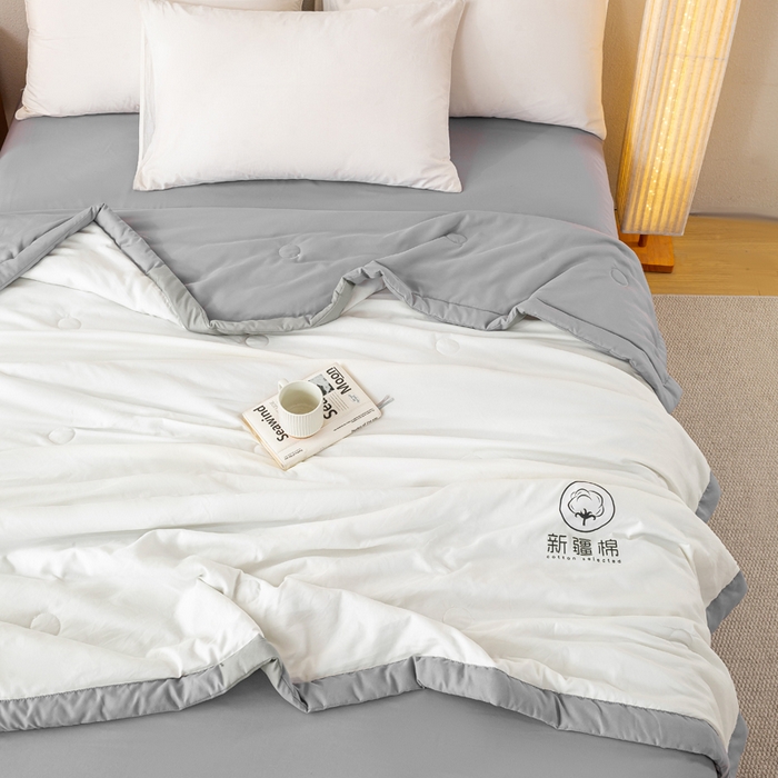 91家纺网 家纺一手货源 找家纺 憨豆家纺 2026春夏新款 水洗棉纯色双拼棉花被夏凉被空调被（常年有货款） 棉朵-浅灰白
