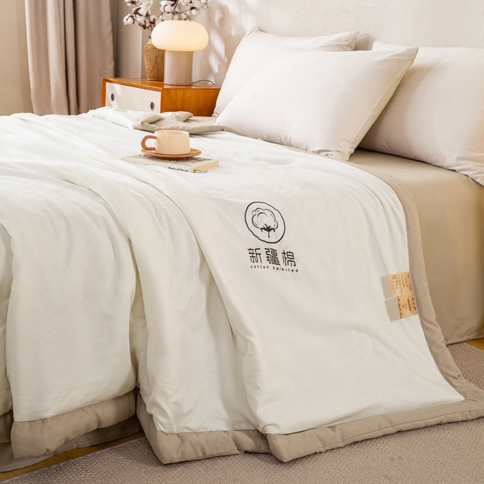 91家纺网 家纺一手货源 找家纺 憨豆家纺 2026春夏新款 水洗棉纯色双拼棉花被夏凉被空调被（常年有货款） 棉朵-卡其白