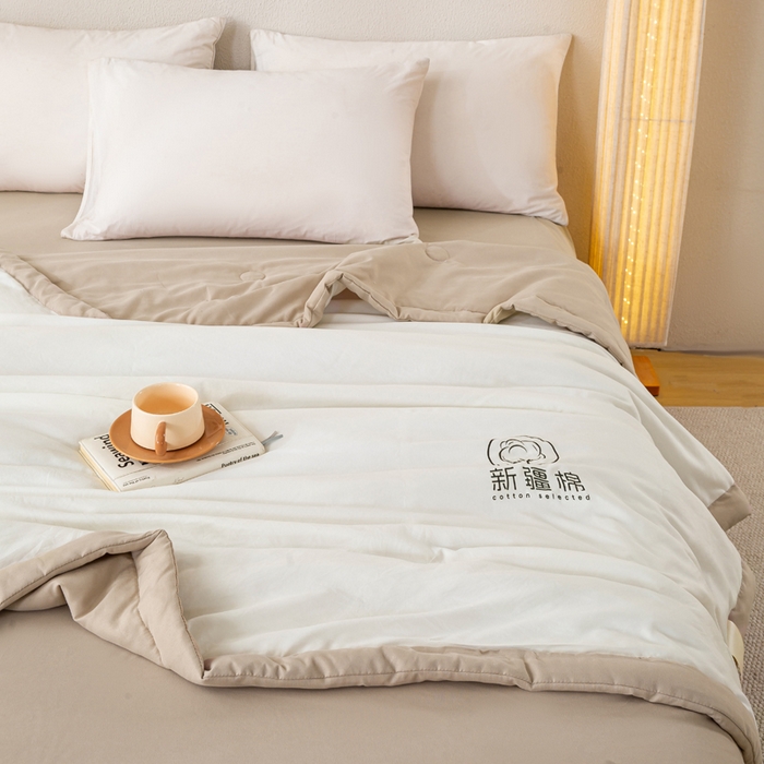 91家纺网 家纺一手货源 找家纺 憨豆家纺 2026春夏新款 水洗棉纯色双拼棉花被夏凉被空调被（常年有货款） 棉朵-卡其白