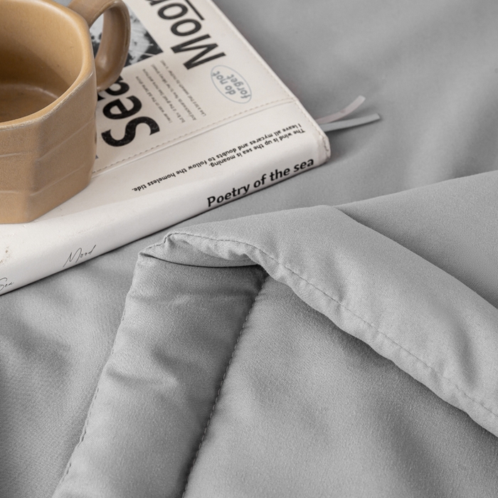 91家纺网 家纺一手货源 找家纺 憨豆家纺 2026春夏新款 水洗棉纯色双拼棉花被夏凉被空调被（常年有货款） 棉朵-简约灰