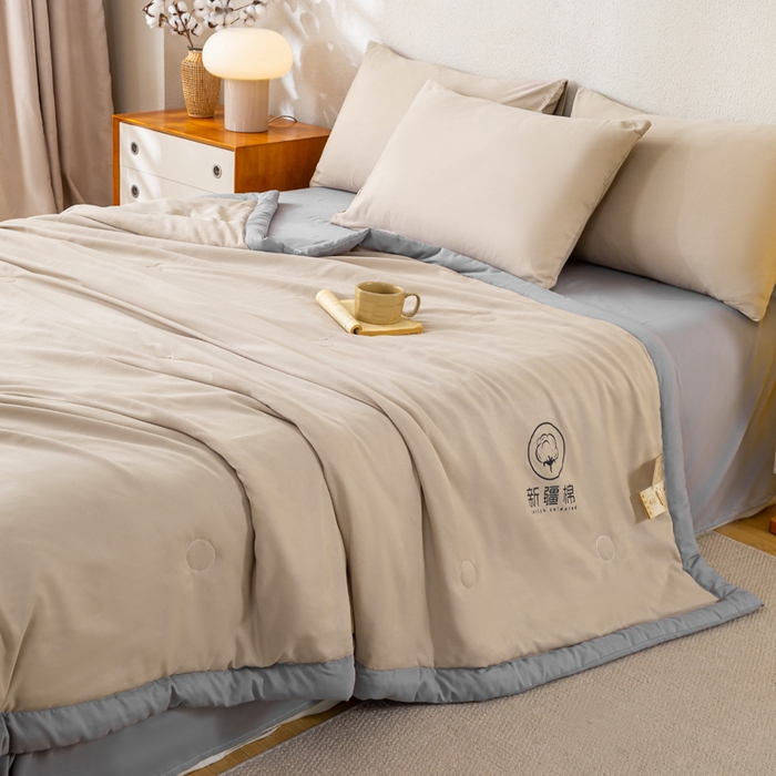 91家纺网 家纺一手货源 找家纺 憨豆家纺 2026春夏新款 水洗棉纯色双拼棉花被夏凉被空调被（常年有货款） 棉朵-卡其灰