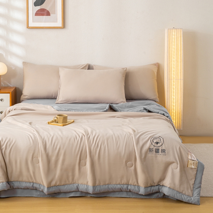 91家纺网 家纺一手货源 找家纺 憨豆家纺 2026春夏新款 水洗棉纯色双拼棉花被夏凉被空调被（常年有货款） 棉朵-卡其灰