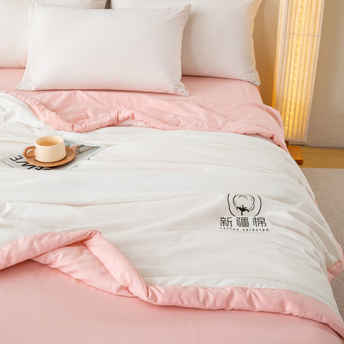 91家纺网 家纺一手货源 找家纺 憨豆家纺 2026春夏新款 水洗棉纯色双拼棉花被夏凉被空调被（常年有货款） 棉朵-浅粉白