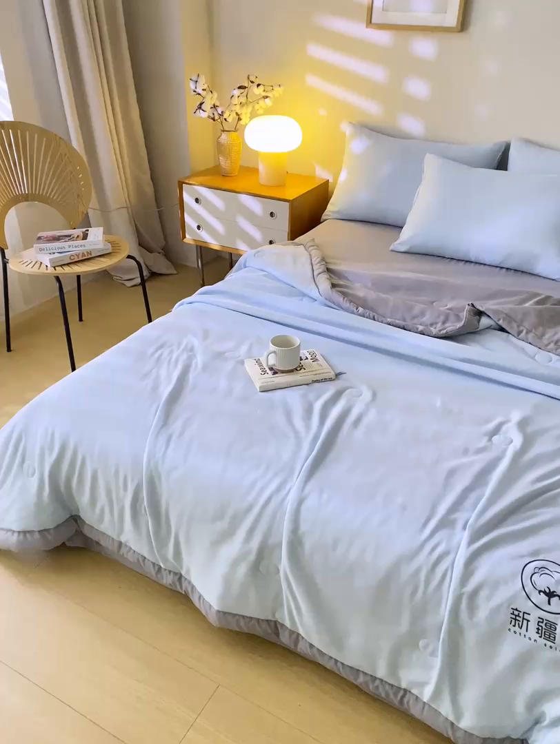 91家纺网 家纺一手货源 找家纺 憨豆家纺 2026春夏新款 水洗棉纯色双拼棉花被夏凉被空调被（常年有货款） 棉朵-蓝灰