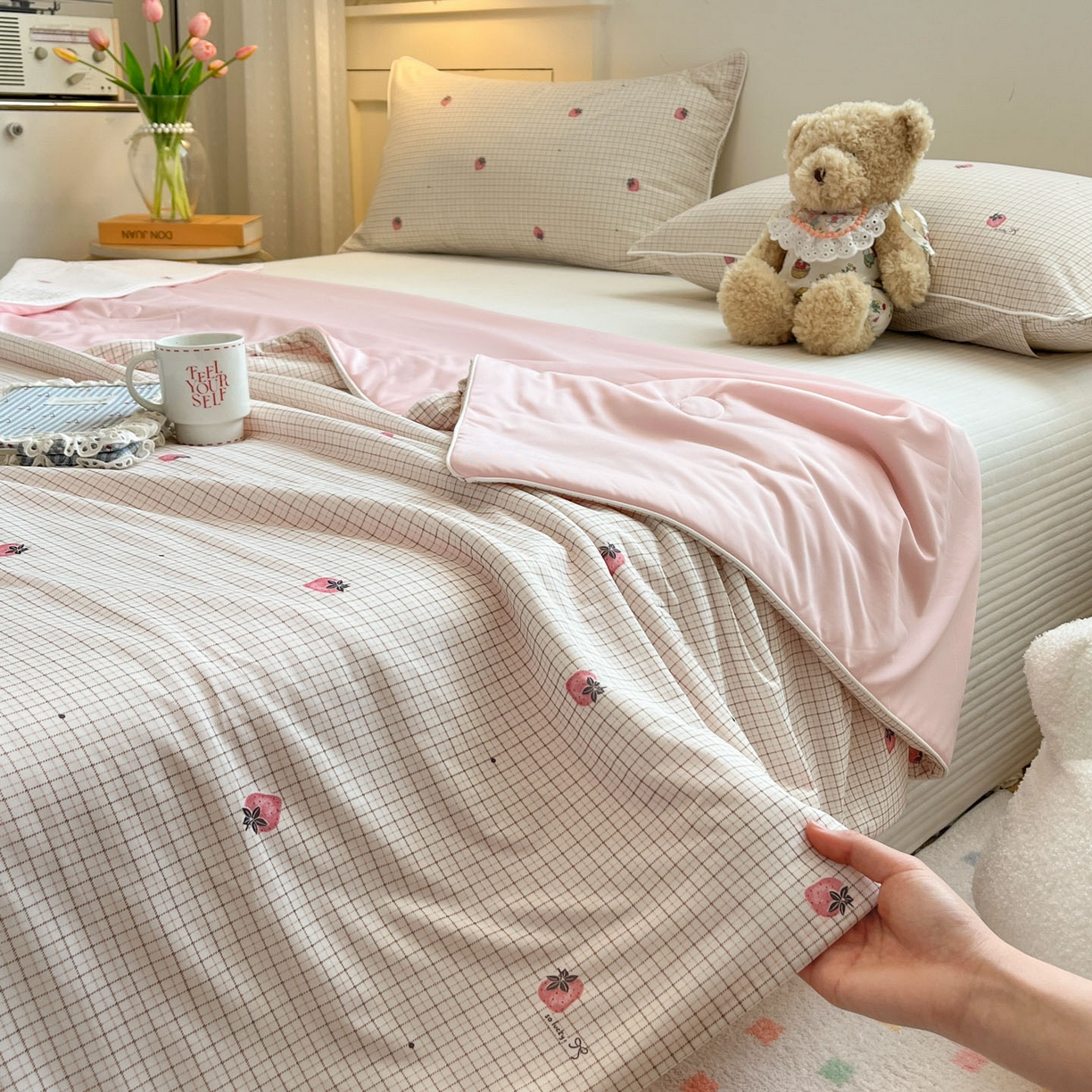 91家纺网 家纺一手货源 找家纺 羚羊语家纺 2026新款凉感丝印花夏凉被小冰皮空调被冰淇淋西瓜被针织棉夏被冰丝云母凉感被 格仔甜莓