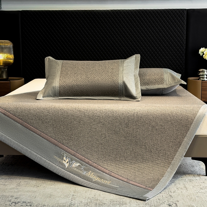 91家纺网 家纺一手货源 找家纺 鑫琪莱家纺 2026新款PE草本凉感藤席子凉席 艾草灰-床席款