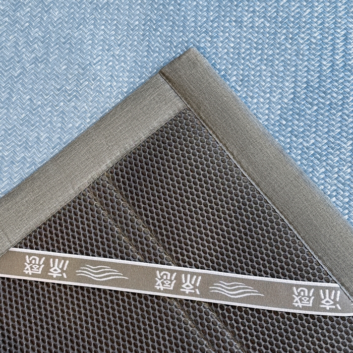 91家纺网 家纺一手货源 找家纺 鑫琪莱家纺 2026新款PE草本凉感藤席子凉席 山茶花蓝-床席款