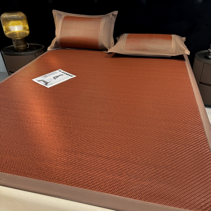 91家纺网 家纺一手货源 找家纺 鑫琪莱家纺 2026新款PE草本凉感藤席子凉席 经典咖-床席款