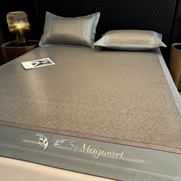 91家纺网 家纺一手货源 找家纺 鑫琪莱家纺 2026新款PE草本凉感藤席子凉席 艾草灰-床席款