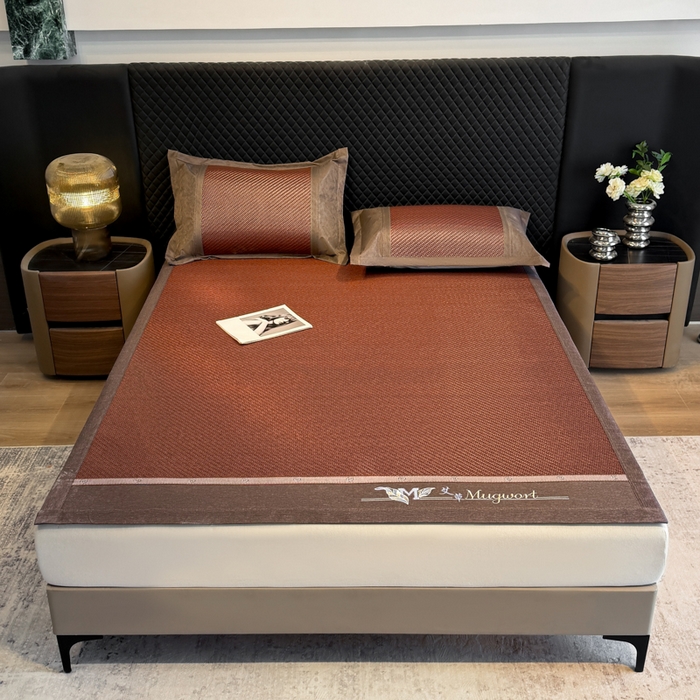 91家纺网 家纺一手货源 找家纺 鑫琪莱家纺 2026新款PE草本凉感藤席子凉席 艾草咖-床席款