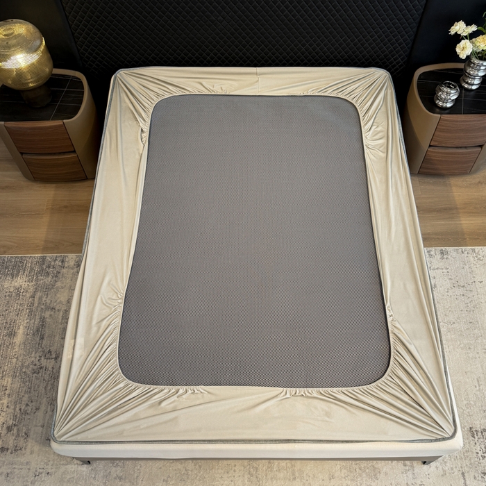 91家纺网 家纺一手货源 找家纺 鑫琪莱家纺 2026新款PE草本凉感藤席子凉席 山茶花灰-床笠款