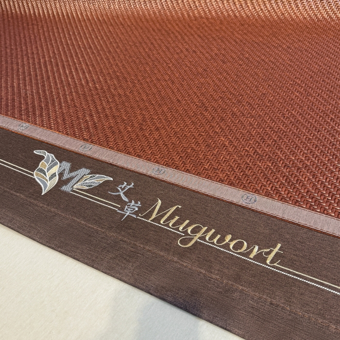 91家纺网 家纺一手货源 找家纺 鑫琪莱家纺 2026新款PE草本凉感藤席子凉席 艾草咖-床席款