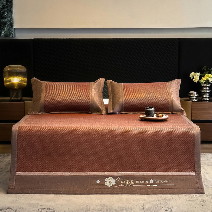 91家纺网 家纺一手货源 找家纺 鑫琪莱家纺 2026新款PE草本凉感藤席子凉席 山茶花咖-床席款