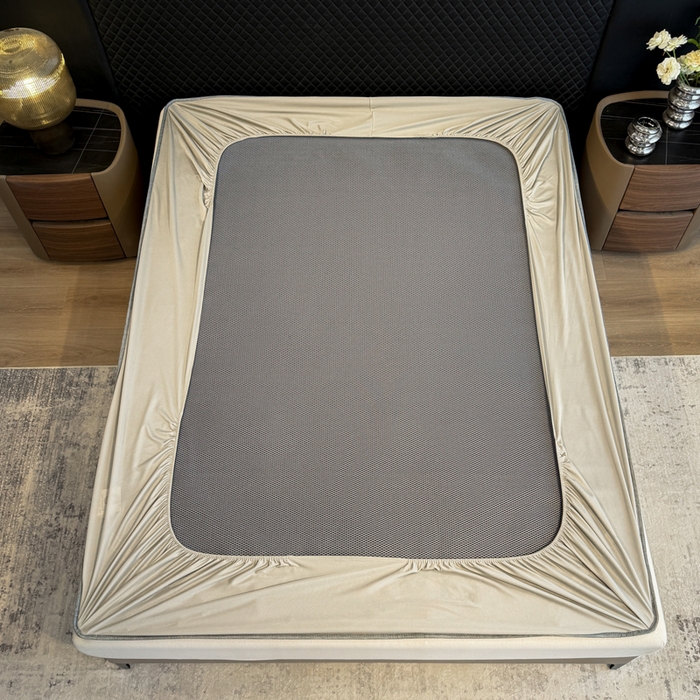 91家纺网 家纺一手货源 找家纺 鑫琪莱家纺 2026新款PE草本凉感藤席子凉席 山茶花蓝-床笠款