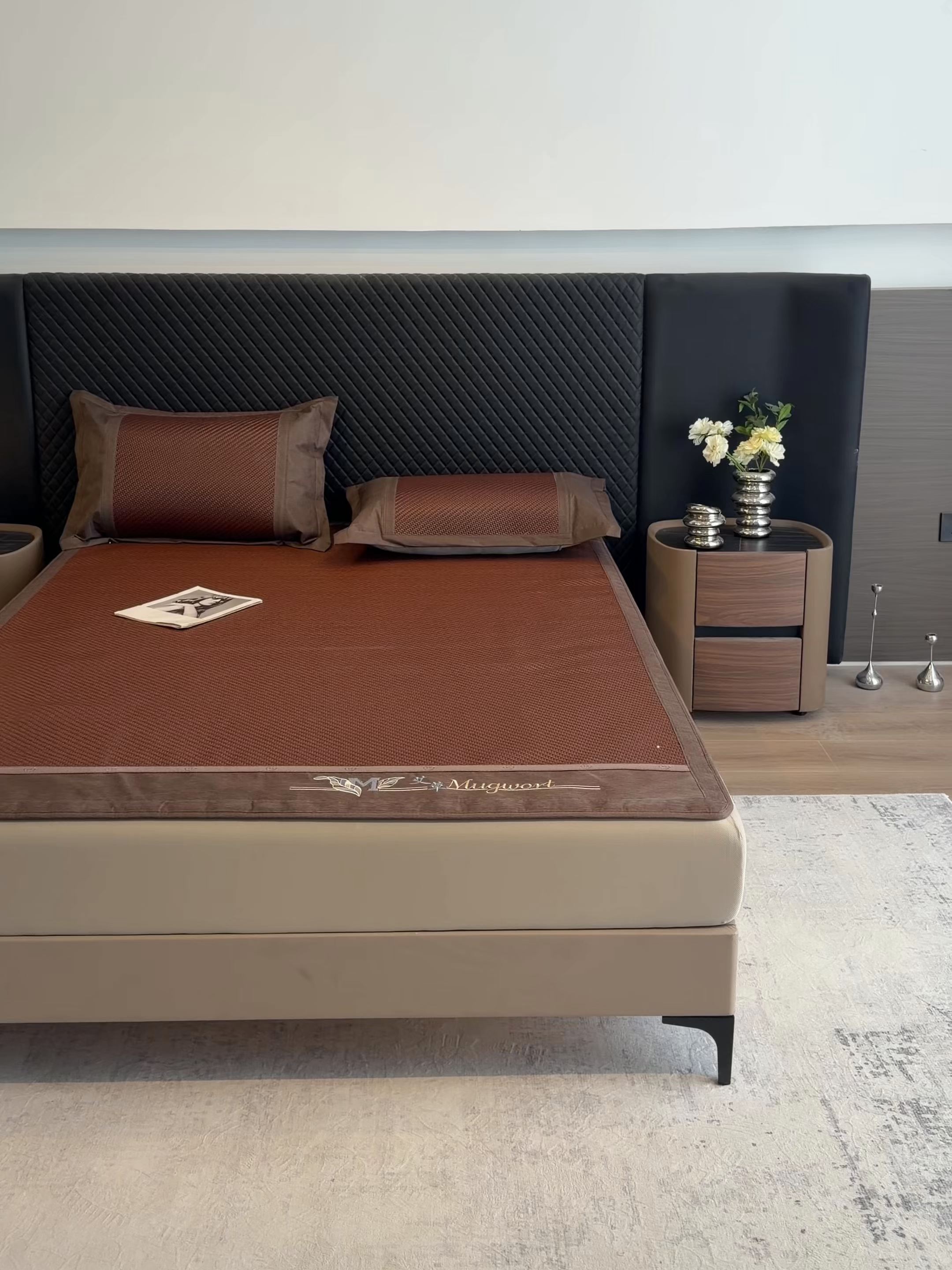 91家纺网 家纺一手货源 找家纺 鑫琪莱家纺 2026新款PE草本凉感藤席子凉席 艾草咖-床笠款