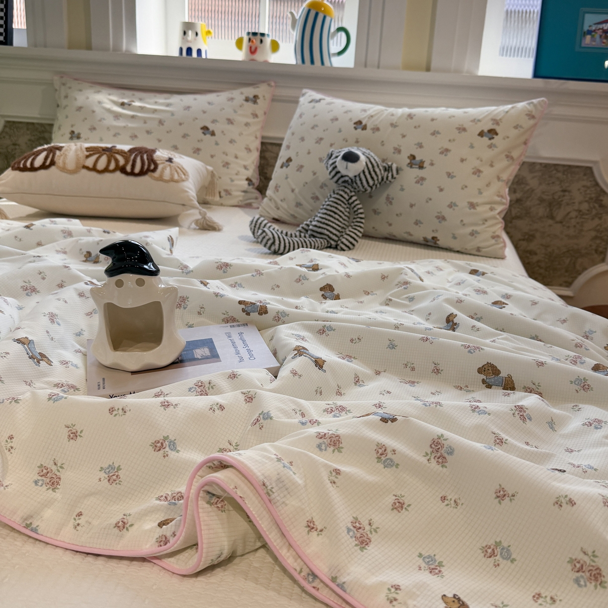 91家纺网 家纺一手货源 找家纺 羚羊语家纺 2026新款凉感丝提花夏凉被（含氨）印花冰淇淋空调被针织棉被夏被冰丝云母凉感西瓜被子被芯 腊肠小狗